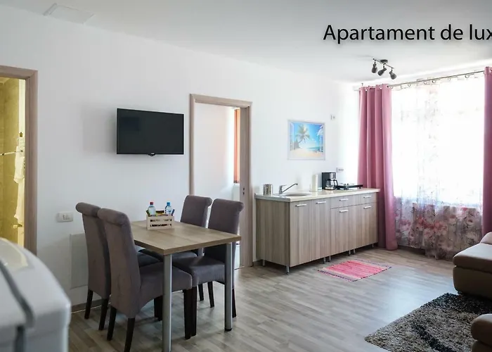 Saona Mamaia Nord בית הארחה 3*